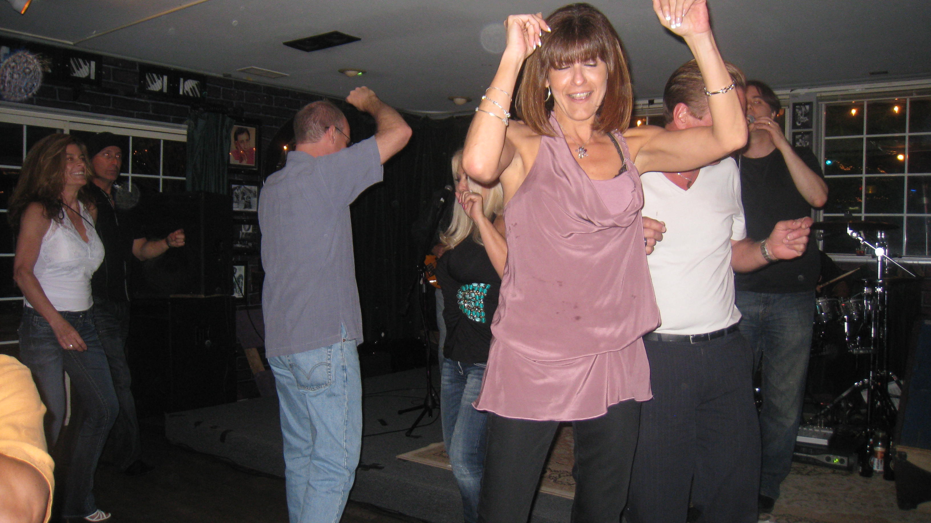 Show Photo